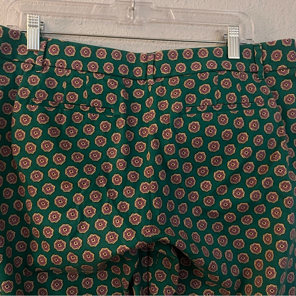 Geometric Pattern Cropped Pants - Picture 4 of 4